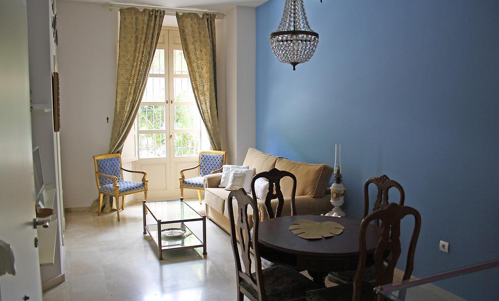 La Casa Azul B&B + Apartments Malaga Luaran gambar
